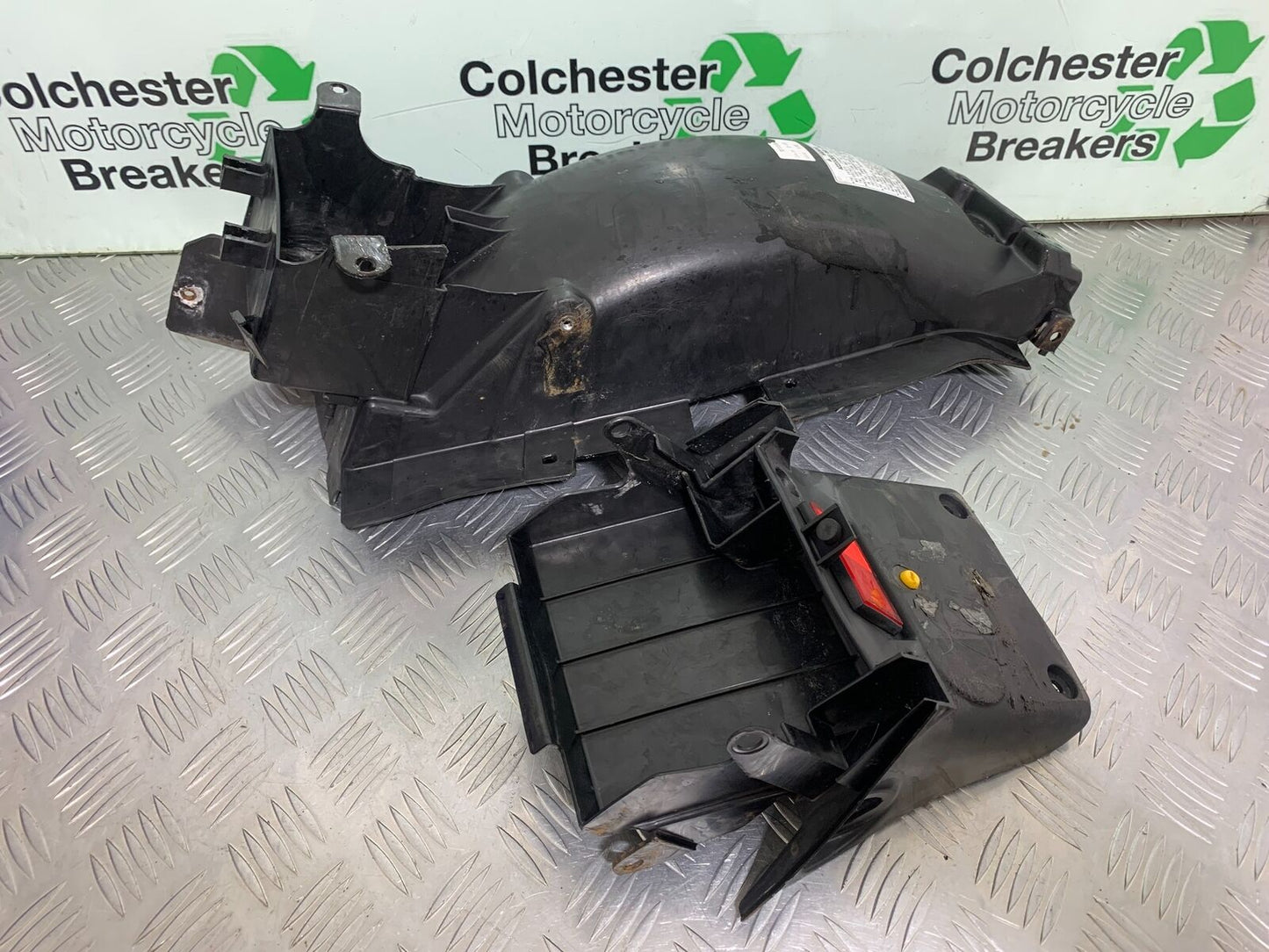 HONDA NTV 650 REVERE REAR MUDGUARD   YEAR 1988-1996 (CMB1025))
