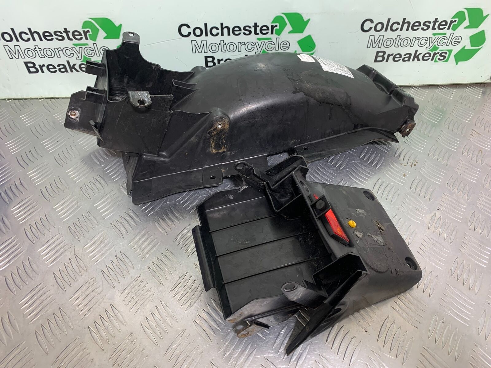 HONDA NTV 650 REVERE REAR MUDGUARD   YEAR 1988-1996 (CMB1025))