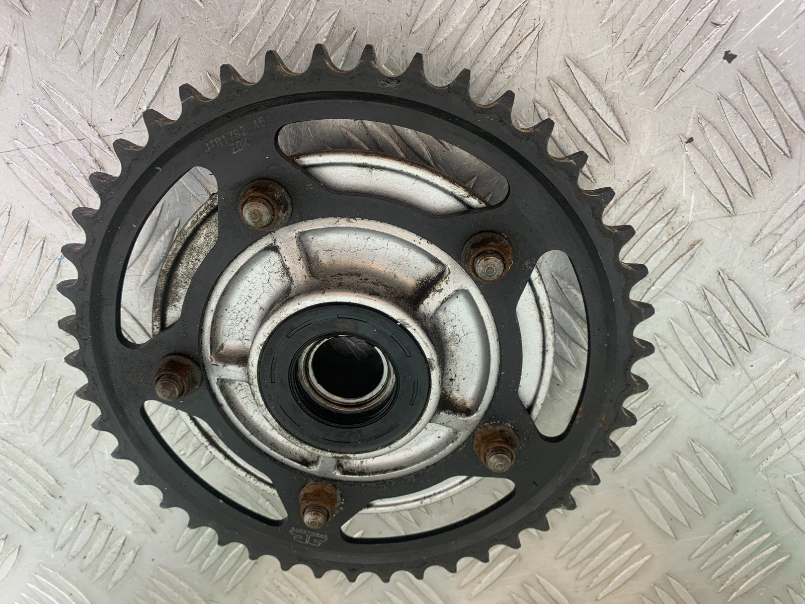 SUZUKI GSXR600 GSXR 600 K1 K2 K3 SPROCKET CARRIER 1999-03 (CMB1284)