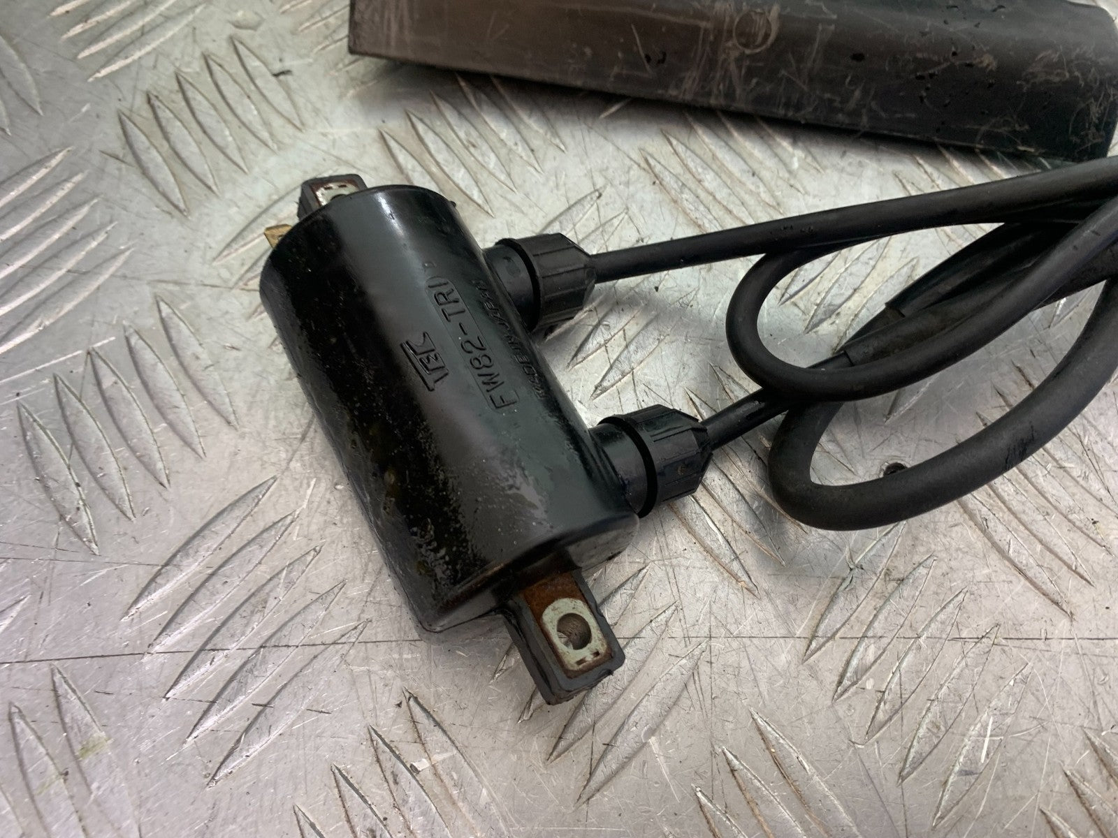 HONDA VF500 VF 500 COILS AND CAPS    YEAR 1985-1987