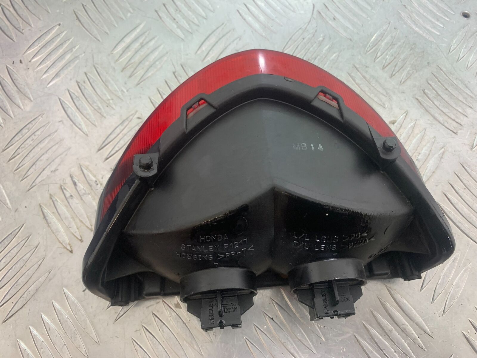 HONDA CBR 929 RRY FIREBLADE REAR LIGHT   YEAR 2000-01 (CMB1026)