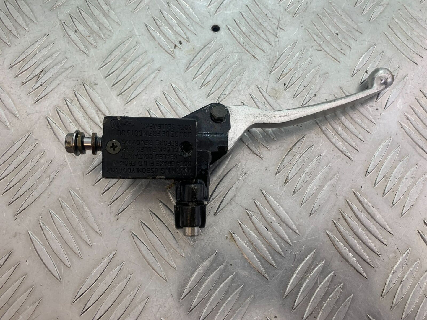 HONDA VFR400 VFR 400 NC21 FRONT BRAKE MASTER CYLINDER    YEAR 1986-87 (CMB1043)