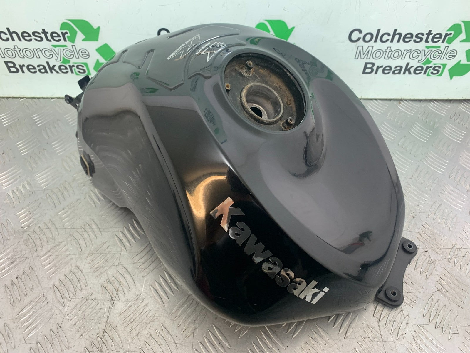 KAWASAKI ZX10R ZX10 R PETROL TANK   2008-2010 (CMB1206)