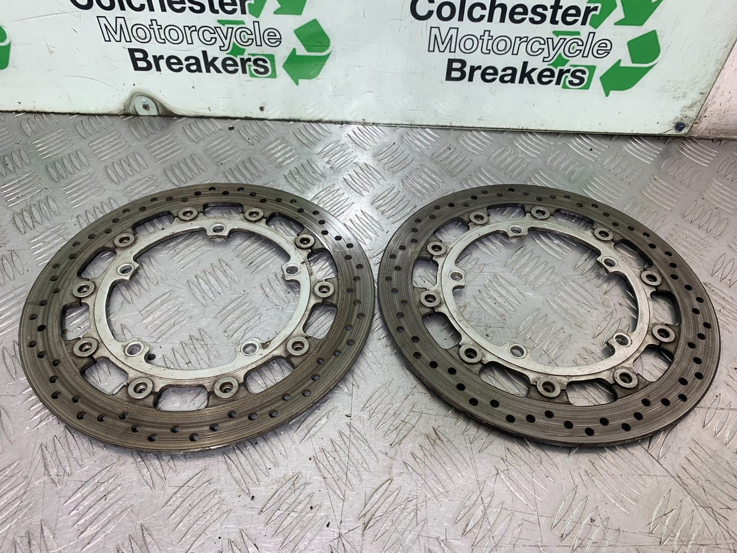 TRIUMPH 1050 SPRINT GT FRONT BRAKE DISCS  YEAR 2010-2016 (CMB1250)