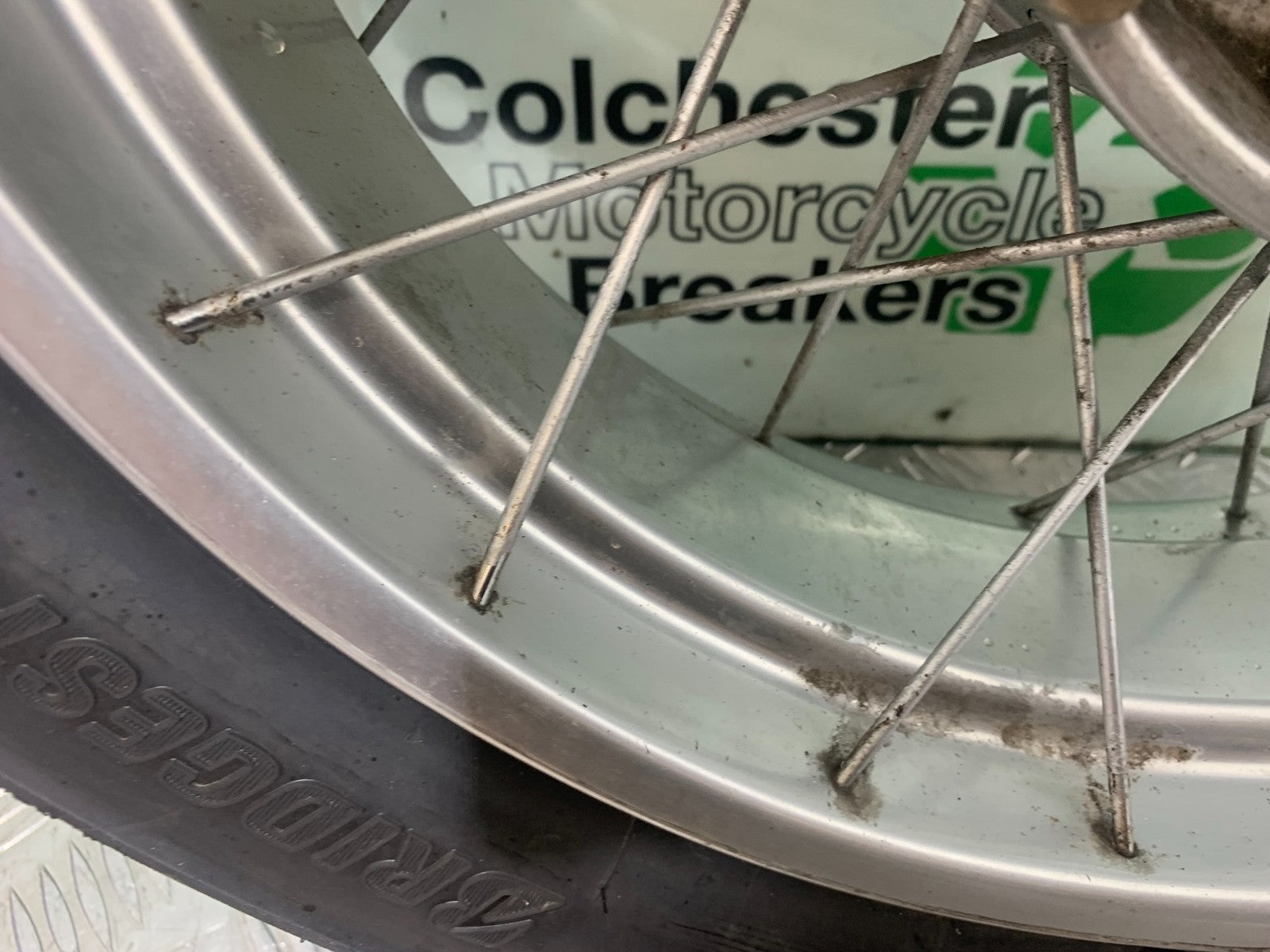 BMW R850 R R850R REAR WHEEL  (NEW TYRE) YEAR 1994-2002 (CMB1170)