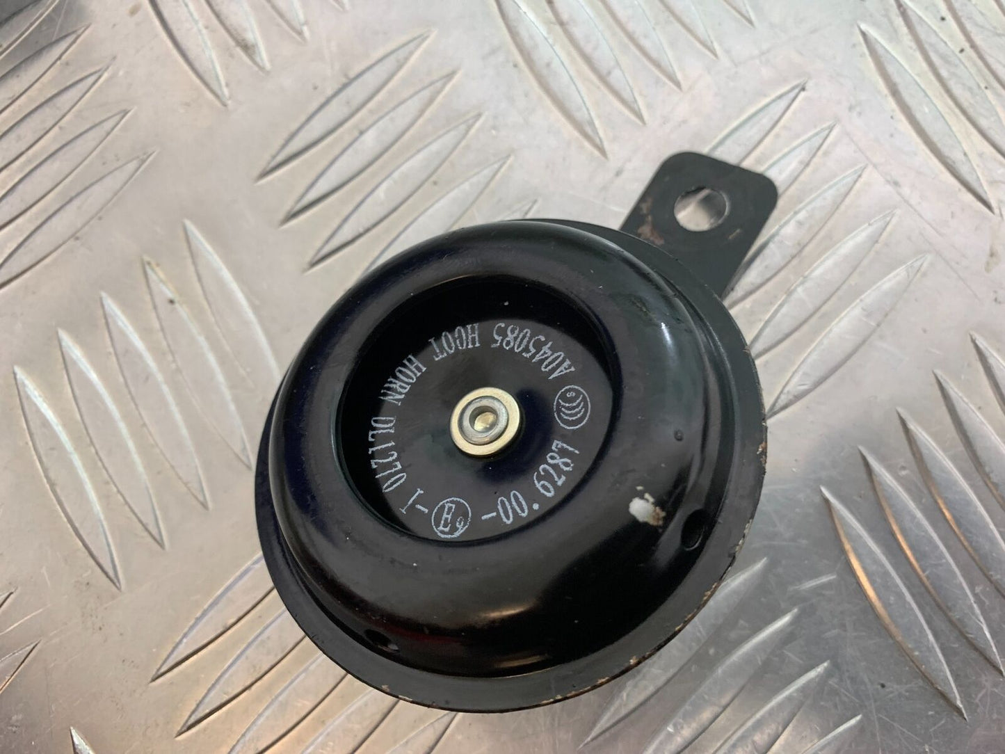 TRIUMPH 600 DAYTONA HORN YEAR 2003-2006 (STOCK 999)