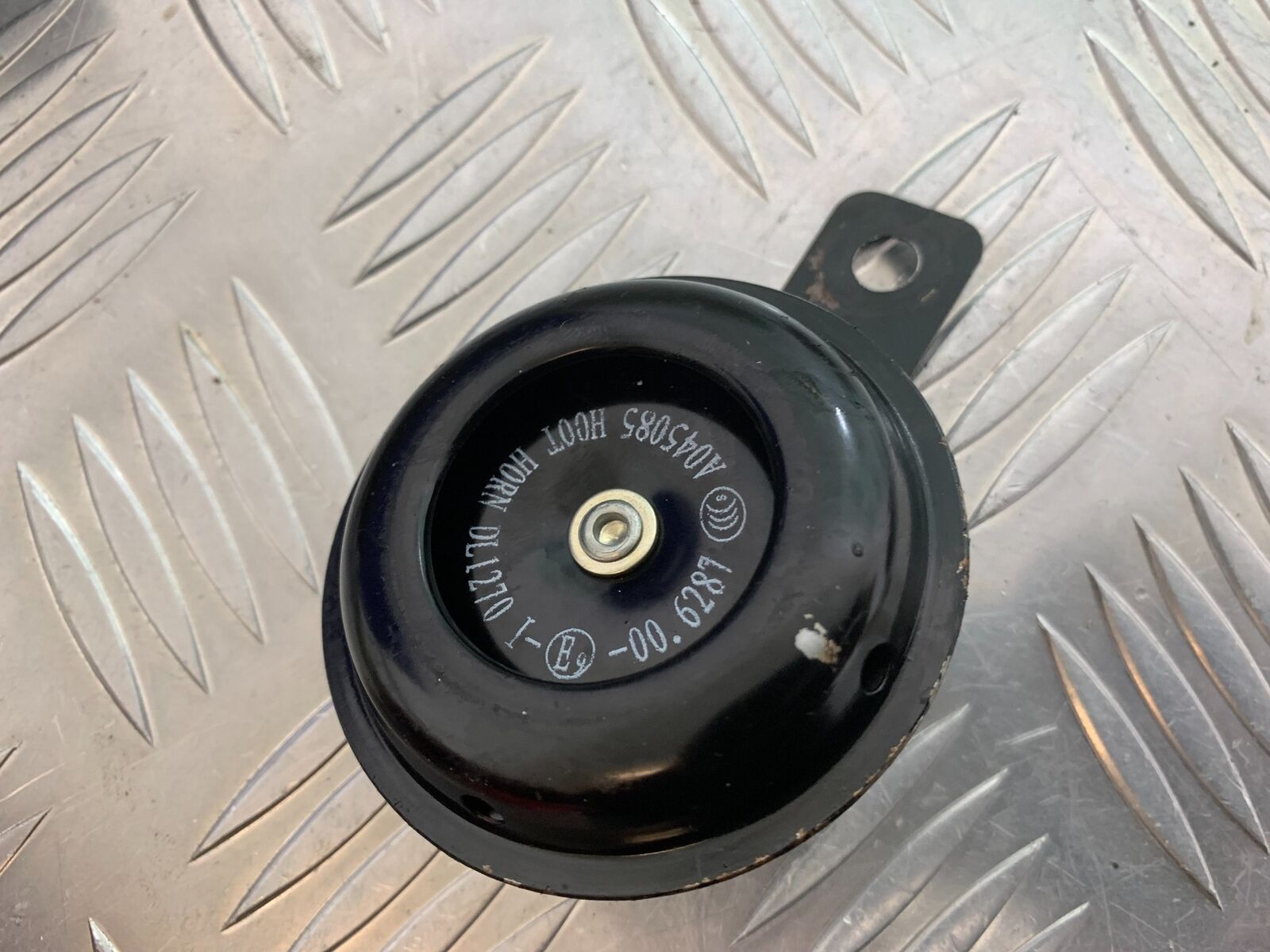 TRIUMPH 600 DAYTONA HORN YEAR 2003-2006 (STOCK 999)