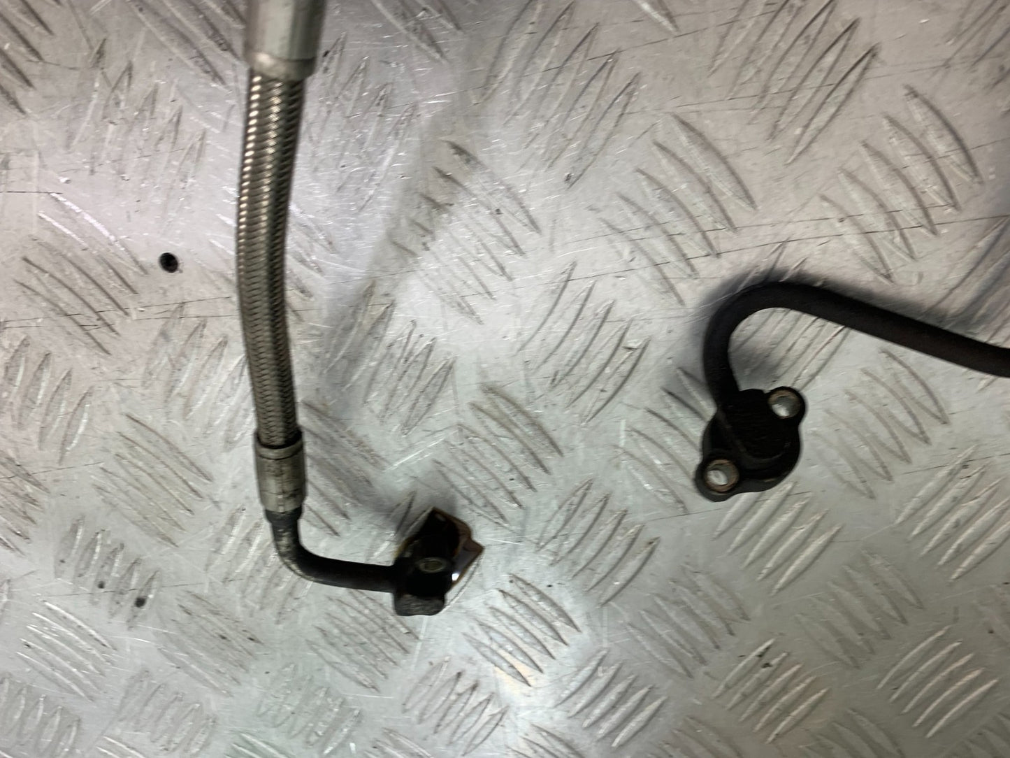 TRIUMPH 1050 SPRINT ST OIL COOLER AND LINES 2003-2011 (CMB1285)
