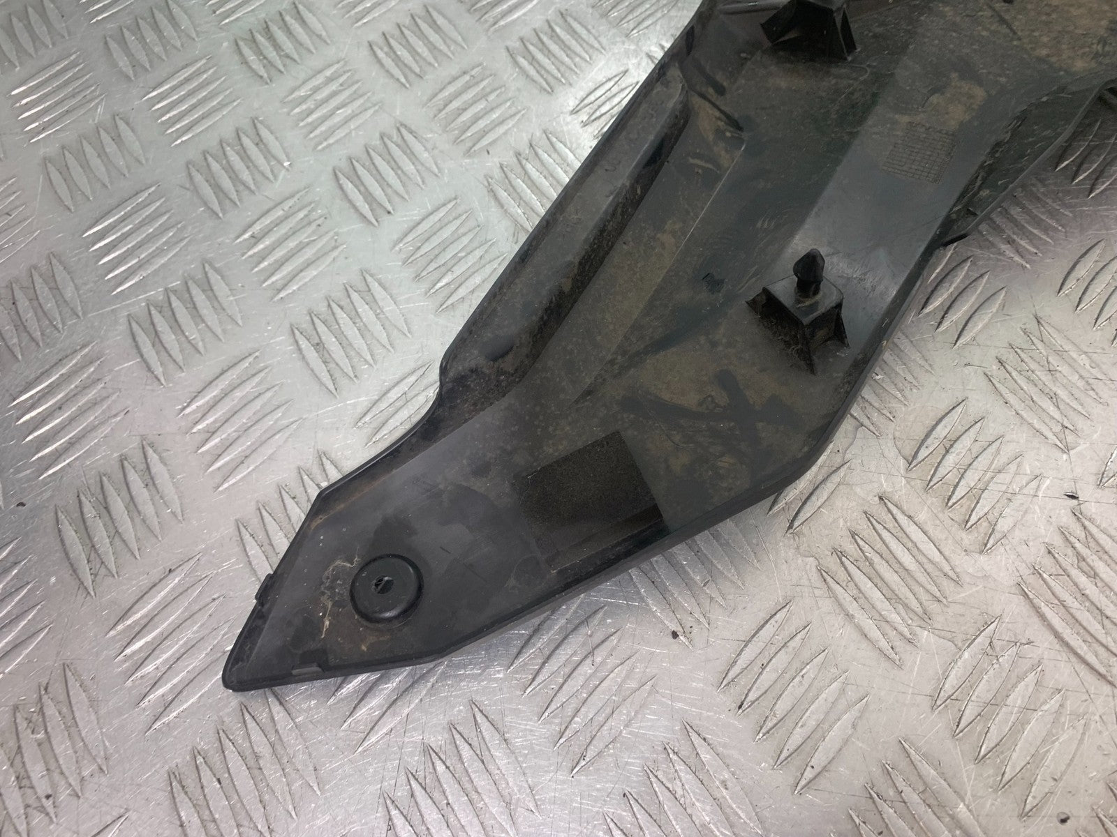YAMAHA YZF-R125 YZF 125 LEFT SIDE INFILL PANEL  YEAR 2019-2022 (CMB1263)