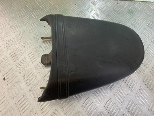 TRIUMPH T509 SPEED TRIPLE REAR SEAT YEAR 1997-1998 (CMB1144)