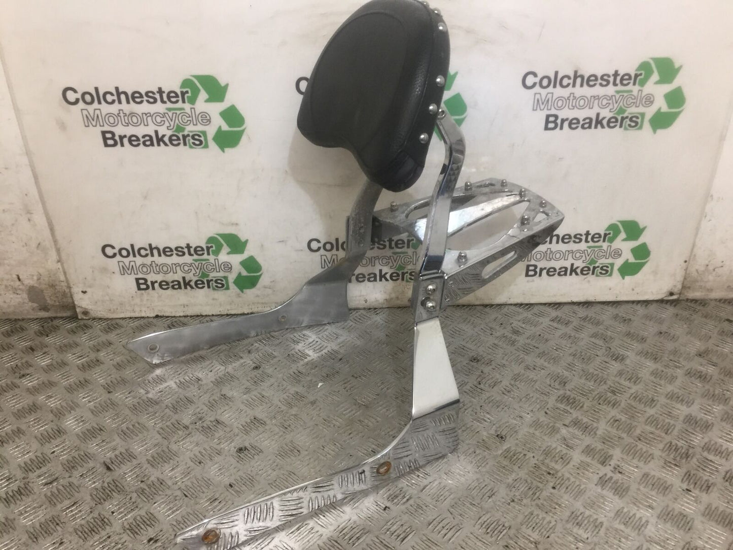 SUZUKI VLR1800 VLR 1800 BACK REST RACK   YEAR 2010 (STOCK 815)