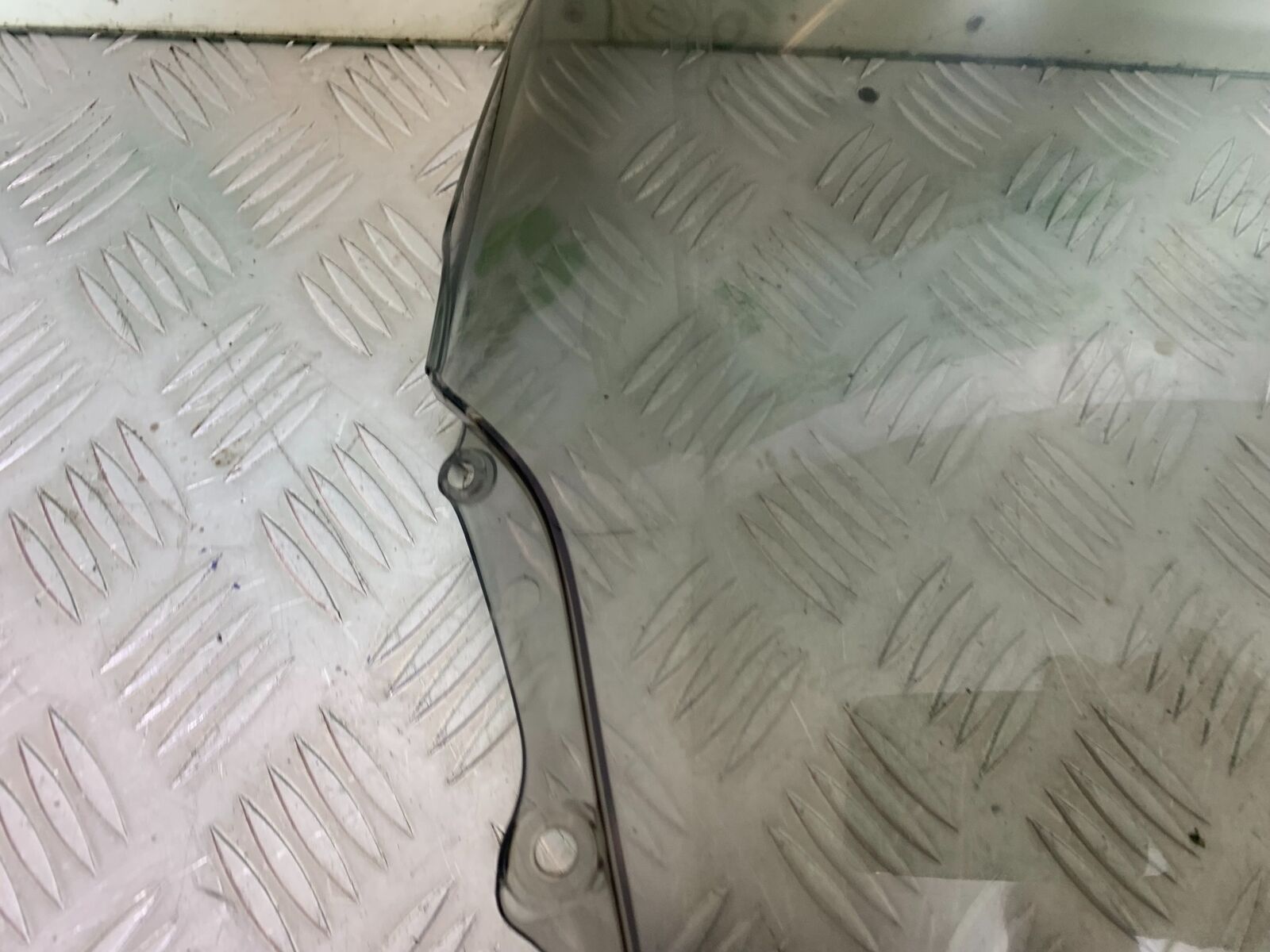 HONDA CBR1100 BLACKBIRD SCREEN  YEAR 1999-2005 (CMB1103)