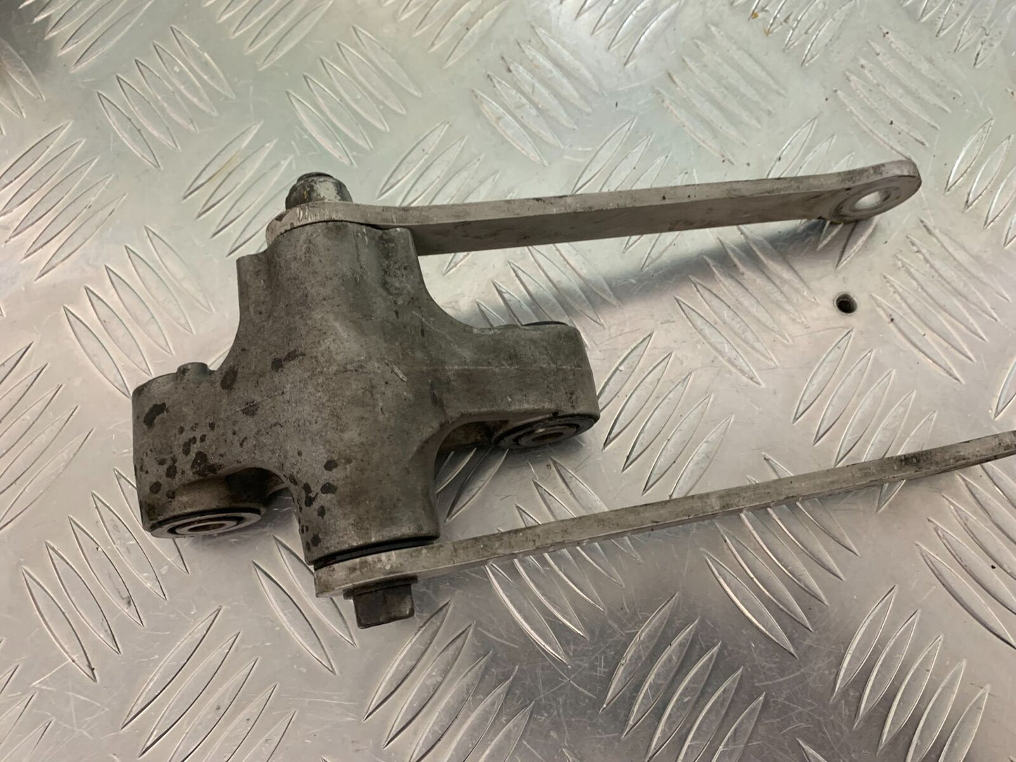 KAWASAKI ZX9R ZX9 C REAR SHOCK LINKAGE  YEAR 1998-99 (STOCK 957)