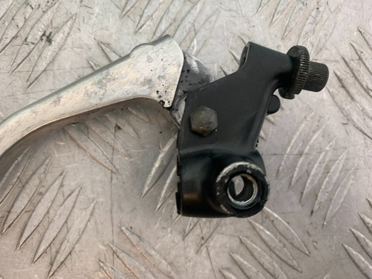 YAMAHA XJ900 XJ 900 DIVERSION CLUTCH LEVER AND BRACKET  YEAR 1994-2002 (CMB1292)