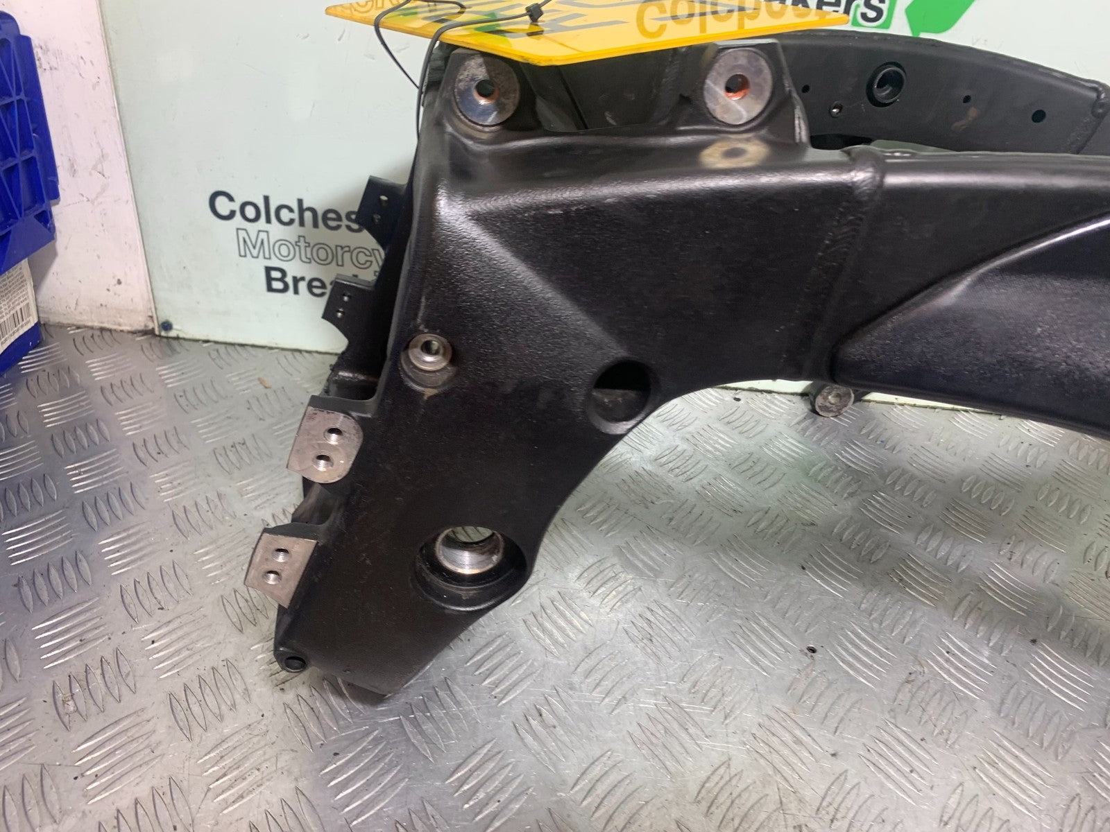 YAMAHA YZF R1 14 B BIG BANG FRAME REG LOG BOOK   2009-14 (CMB1175)