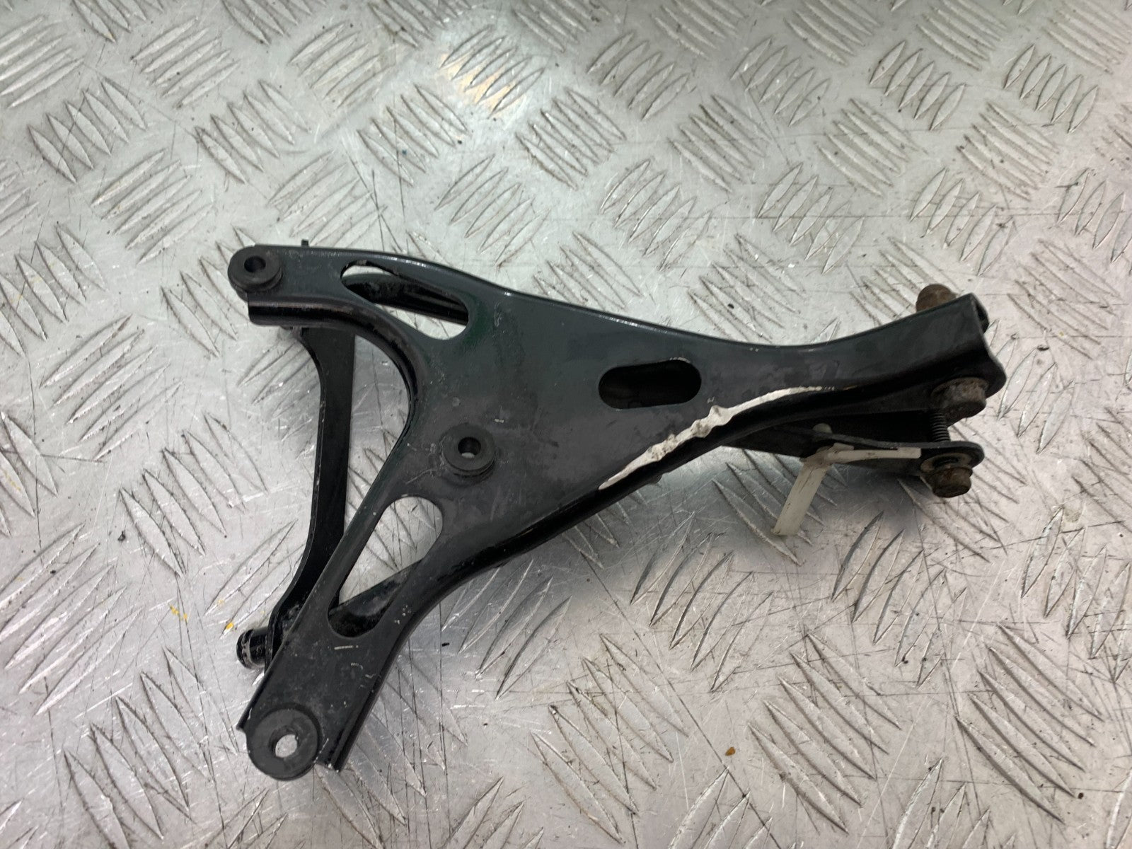 KAWASAKI ZX9R ZX9 R FAIRING BRACKET  YEAR 1998-1999 (CMB1329)