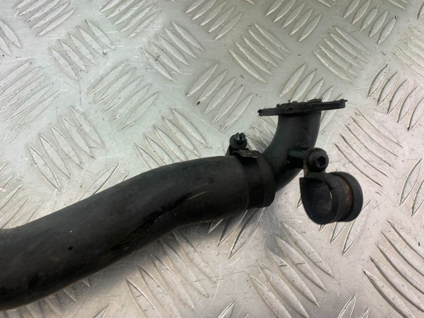 TRIUMPH 955i SPRINT ST WATER PUMP  YEAR 1999-2004 (STOCK 735)