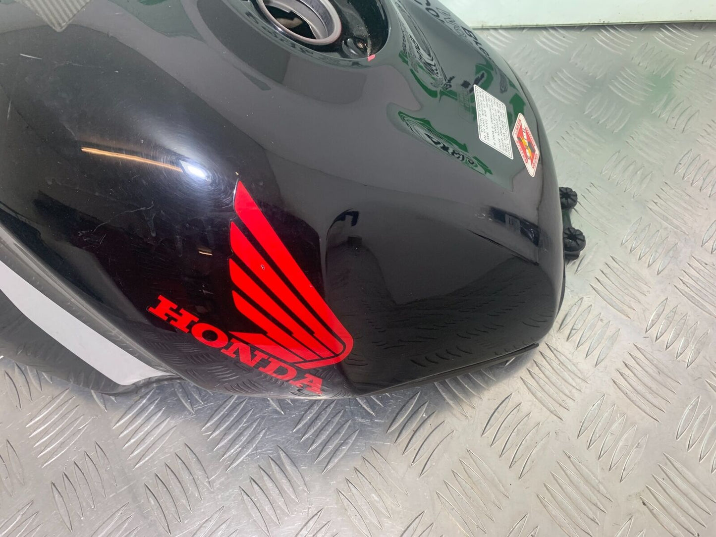 HONDA CBR 929 RRY FIREBLADE PETROL TANK YEAR 2000-01 (CMB1026)