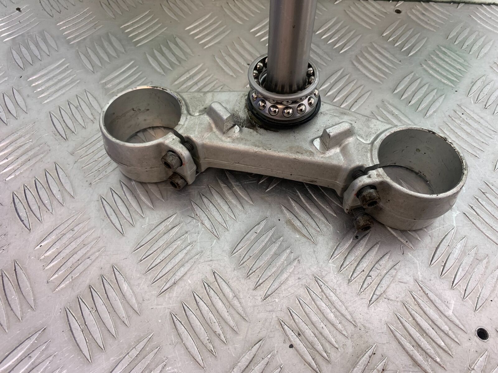 TRIUMPH TIGER 800 BOTTOM YOKE  YEAR 2011-2014 (CMB1113)