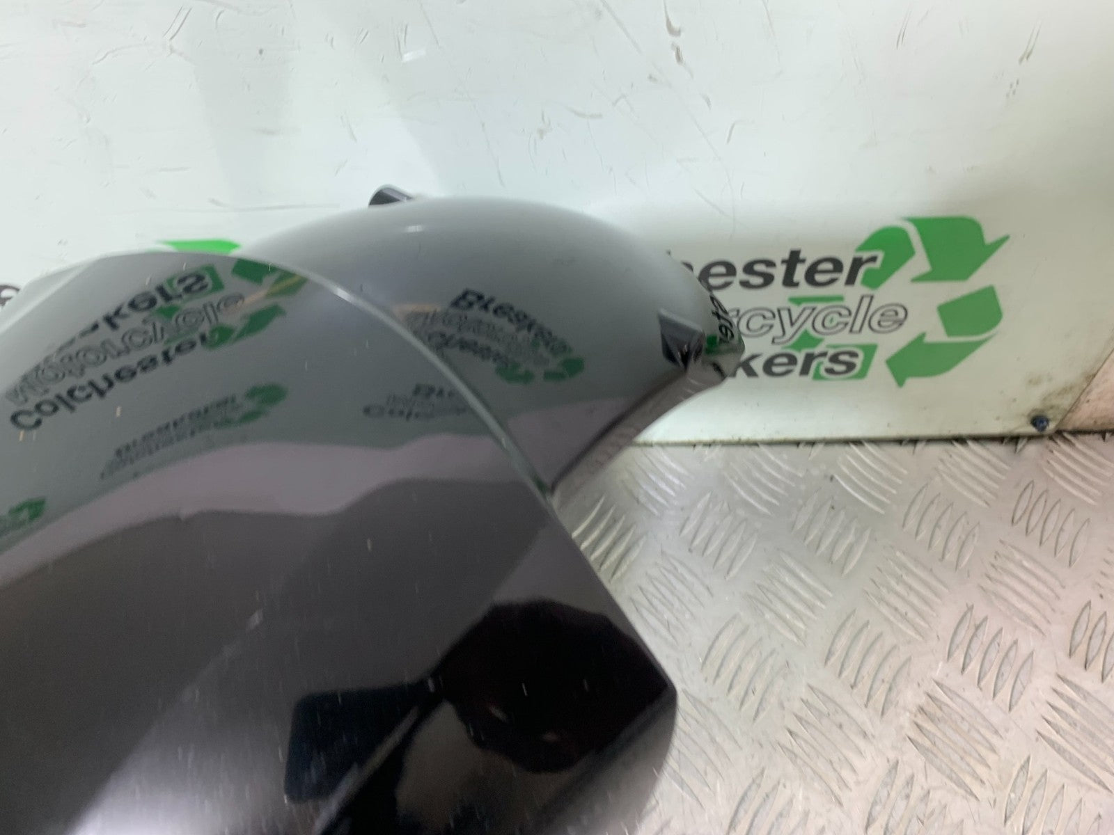 KAWASAKI ZX10R ZX10 R FRONT MUDGUARD   2008-2010 (CMB1301)