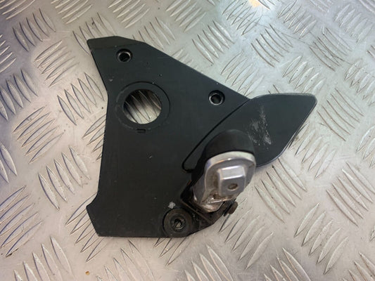 KAWASAKI Z750 ZR750 ZR-7S FRONT LEFT HANGER   YEAR 1999-05 (CMB1135)
