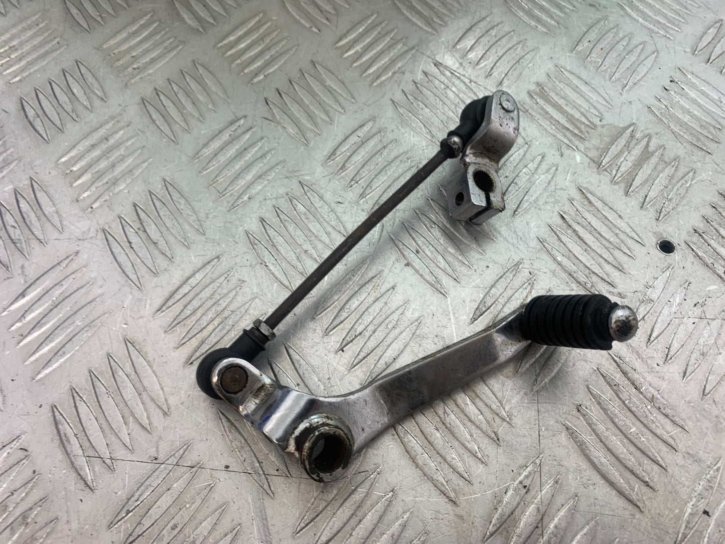YAMAHA XV535 XV 535 VIRAGO GEAR LEVER   YEAR 1994-02 (CMB1162)
