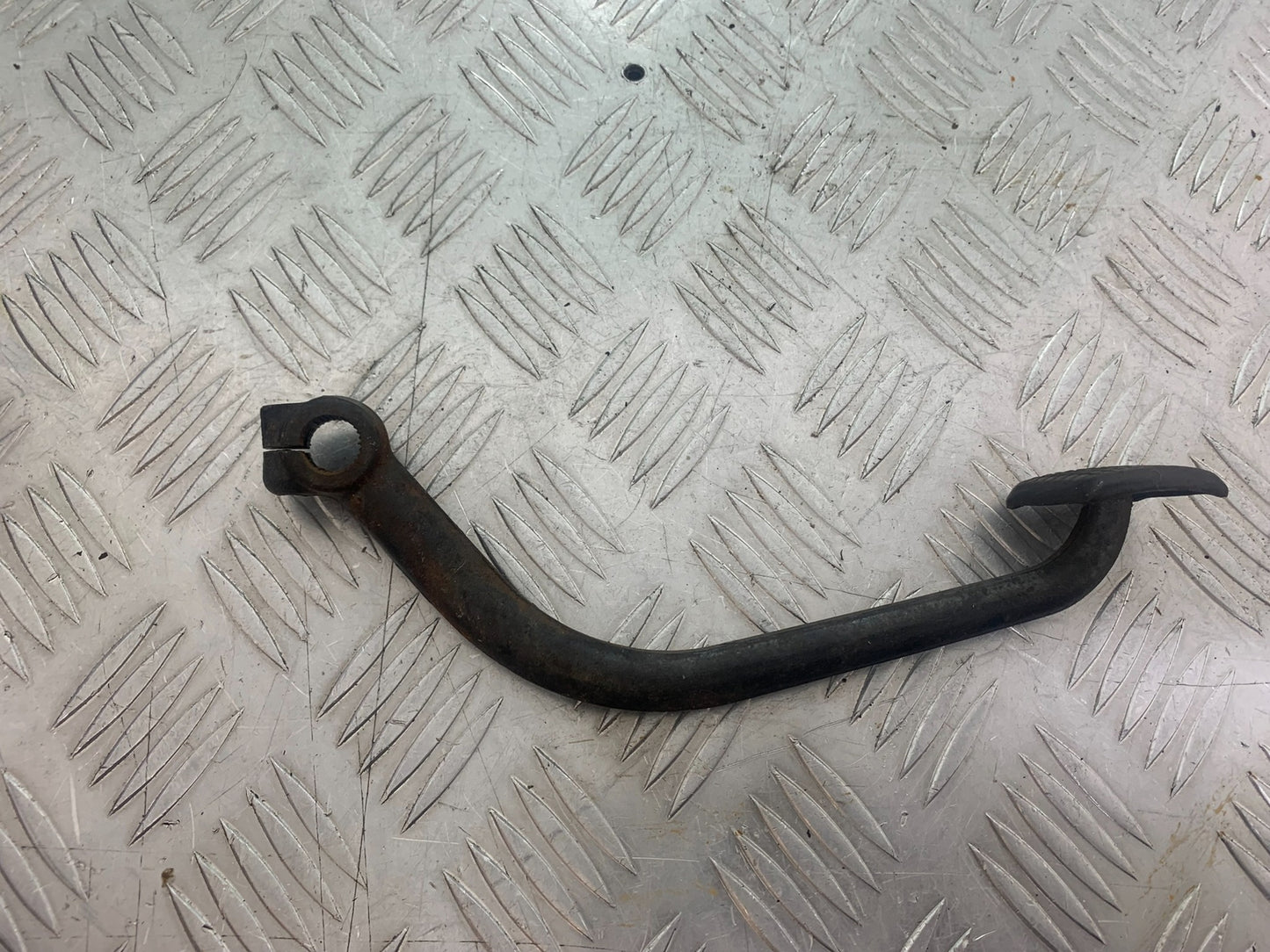 KAWASAKI GT550 GT 550 REAR BRAKE PEDAL YEAR 1984-87 (CMB1141)