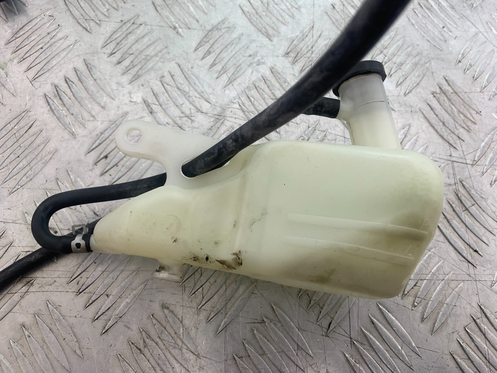 SUZUKI GSR600 GSR 600 COOLANT BOTTLE     2006-2010 (CMB1177)