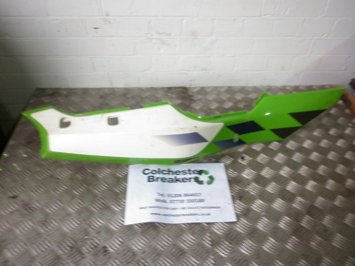 KAWASAKI ZX6F RIGHT SIDE PANEL YEAR 1997