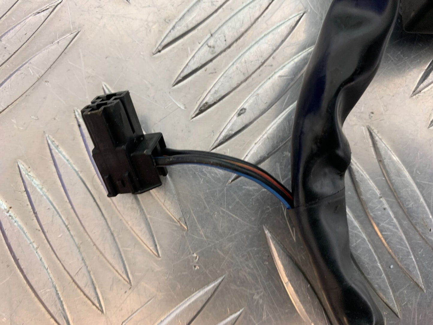 SUZUKI SV650 SV 650 RIGHT SWITCH GEAR YEAR 2003-2006 (CMB1014)