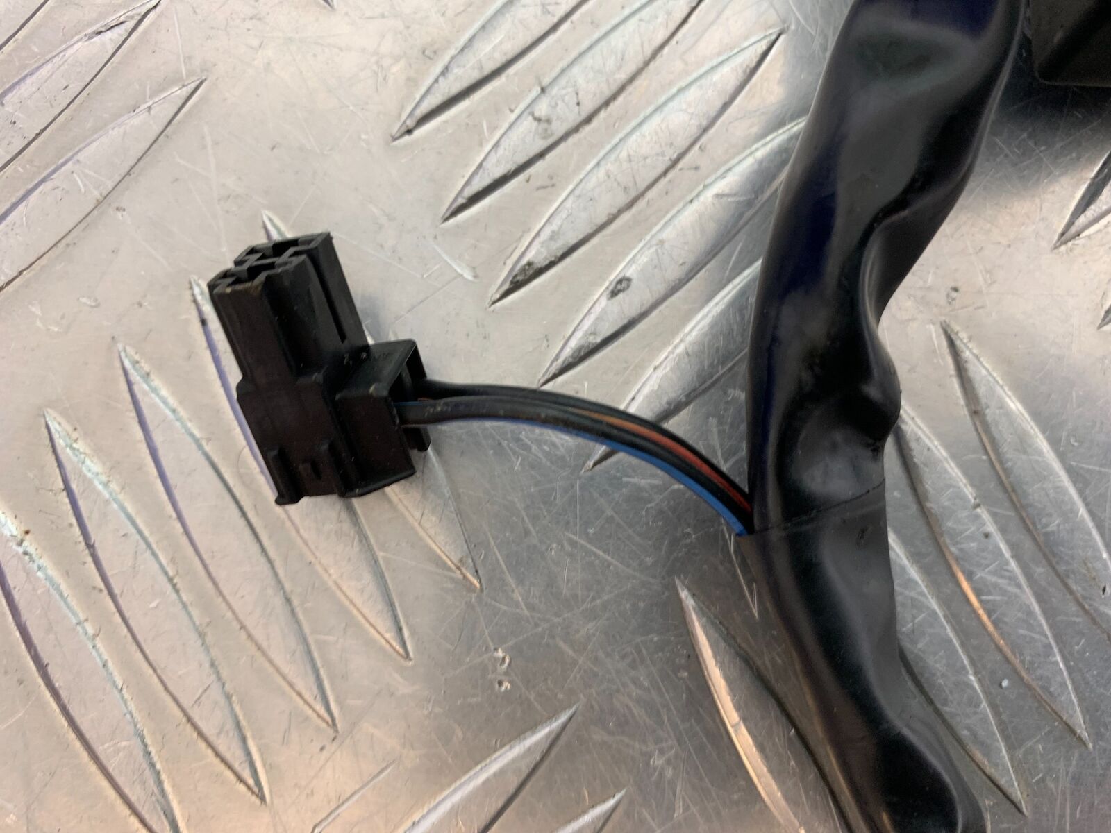 SUZUKI SV650 SV 650 RIGHT SWITCH GEAR YEAR 2003-2006 (CMB1014)