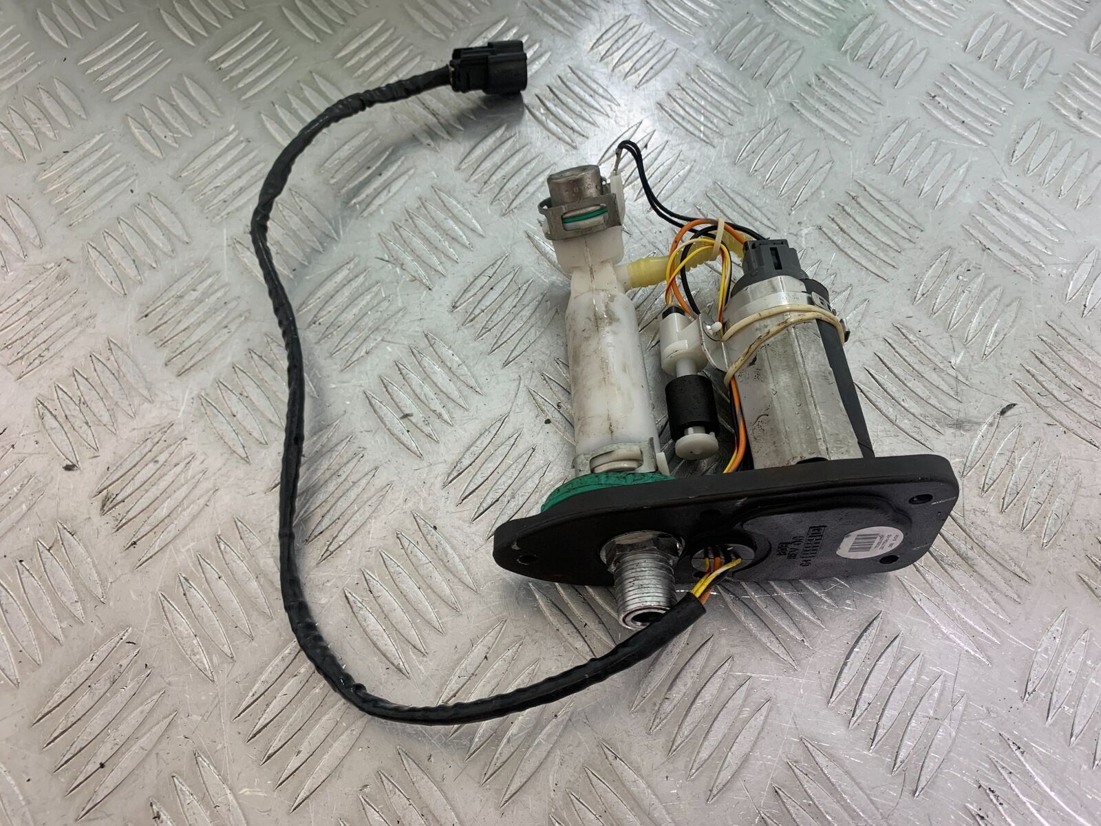 HARLEY DAVIDSON XL883 N IROD PETROL PUMP YEAR 2020  (CMB1116)