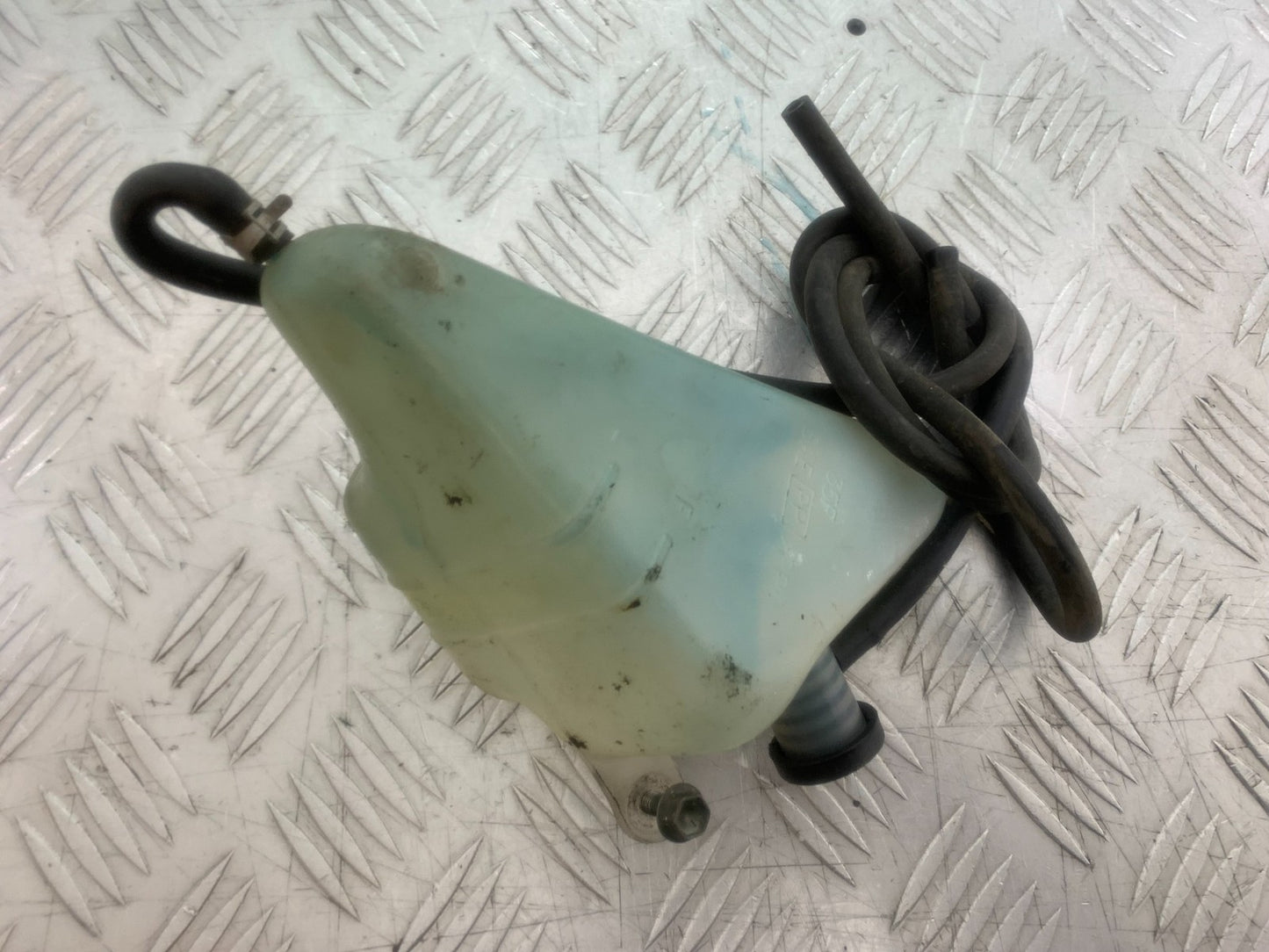 SUZUKI GSXR600 GSXR 600 K1 K2 K3 COOLANT BOTTLE  1999-03 (CMB1284)