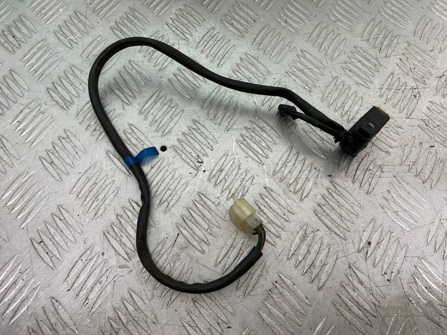 HONDA XL125 VARADERO RIGHT SWITCH GEAR  YEAR 2001-2006  (CMB1304)