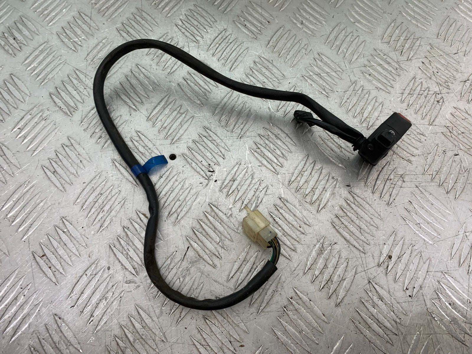 HONDA XL125 VARADERO RIGHT SWITCH GEAR  YEAR 2001-2006  (CMB1304)