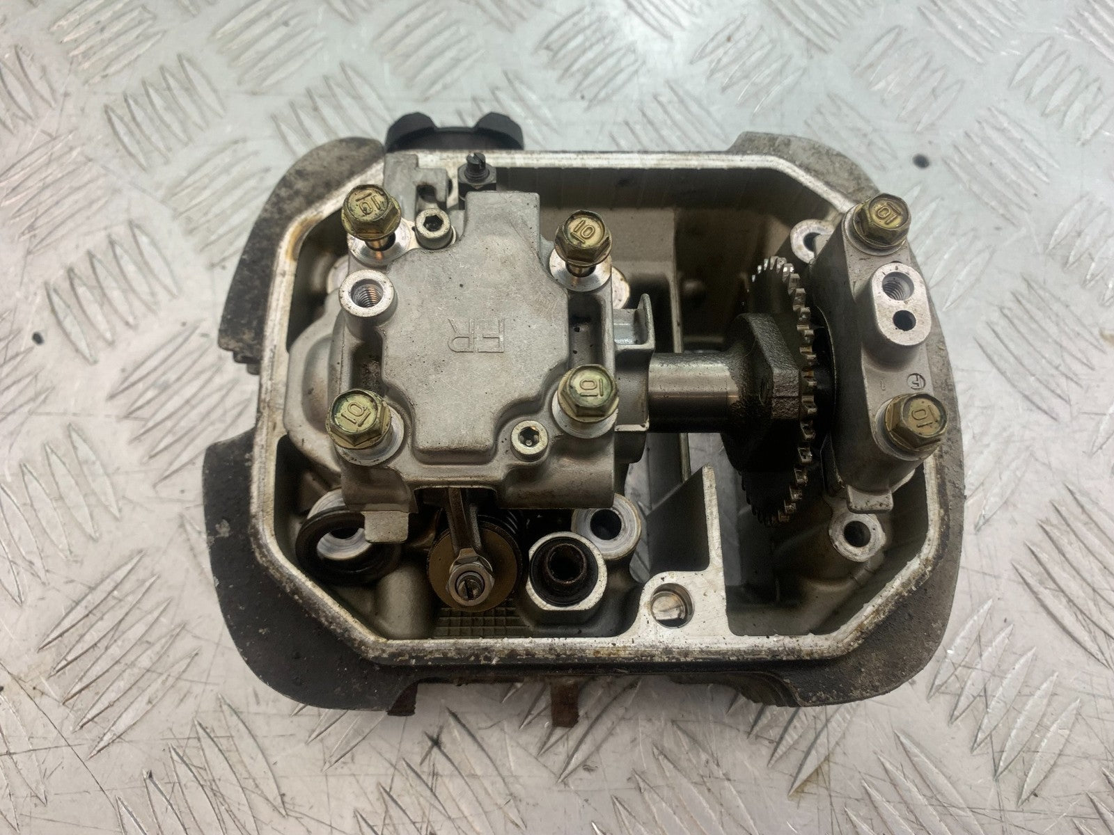 HONDA XL125 VARADERO FRONT CYLINDER HEAD AND CAMSHAFT  YEAR 2001-2006  (CMB1210)