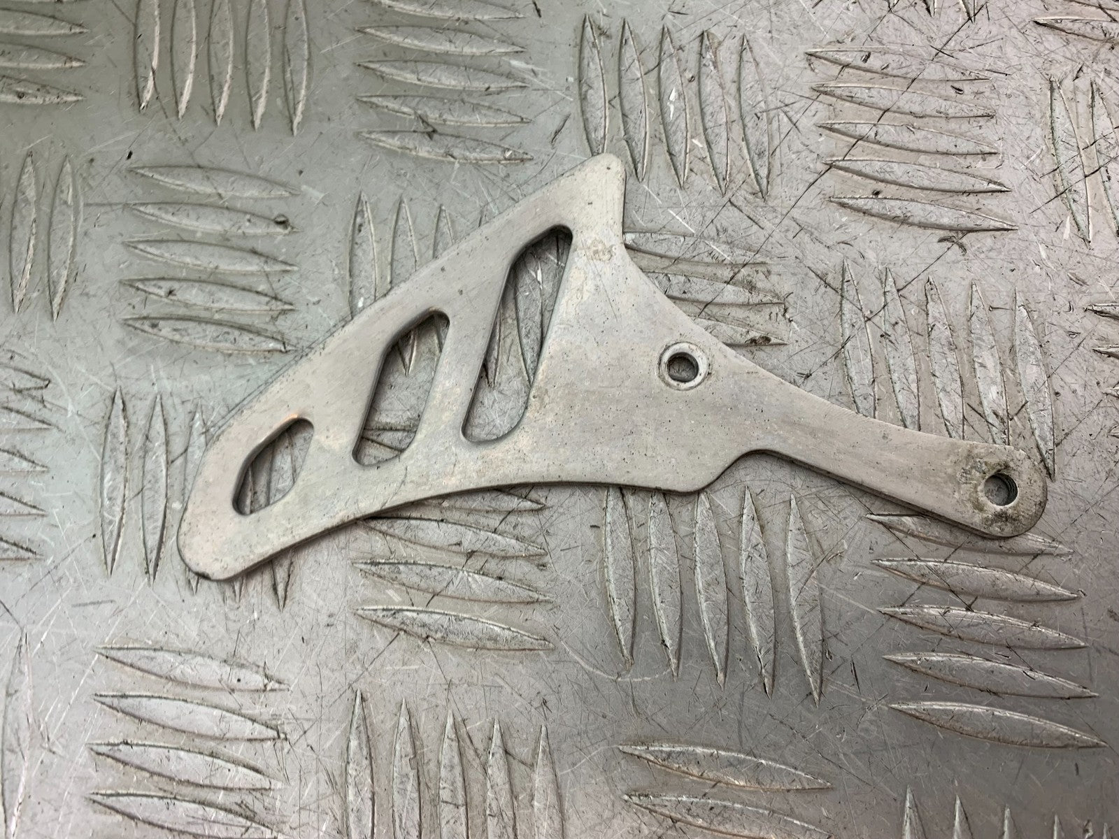 TRIUMPH 955I SPRINT RS CHAIN GUIDE YEAR 1999-03 (CMB1313)