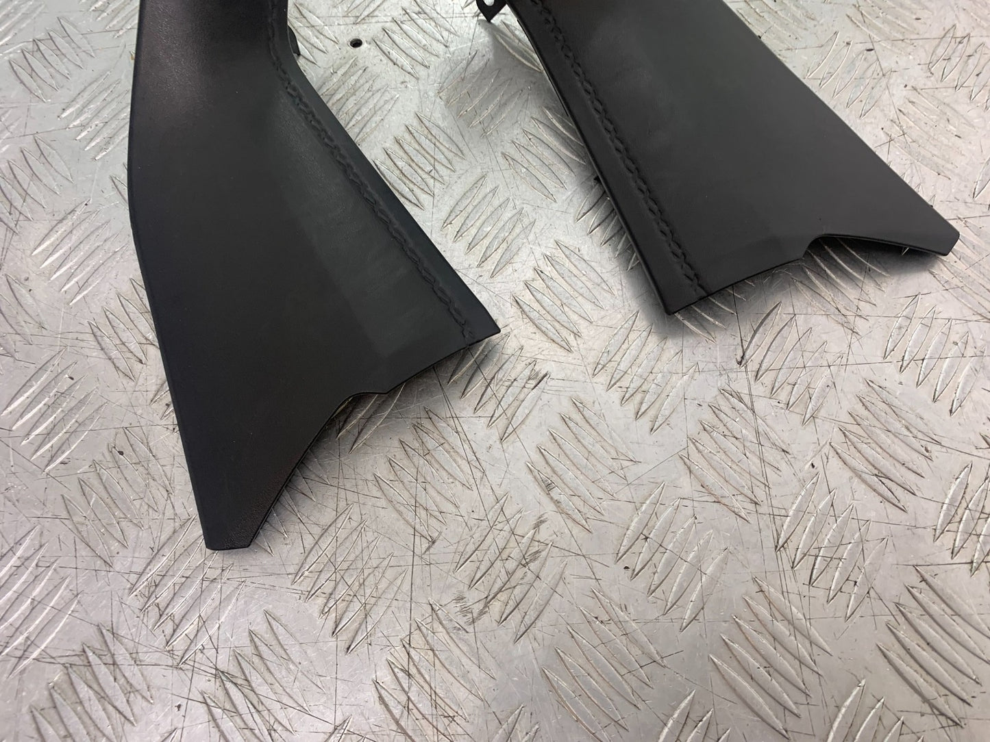 YAMAHA XMAX 300 LEFT AND RIGHT INFILLS  YEAR 2017-2020 (CMB1218)