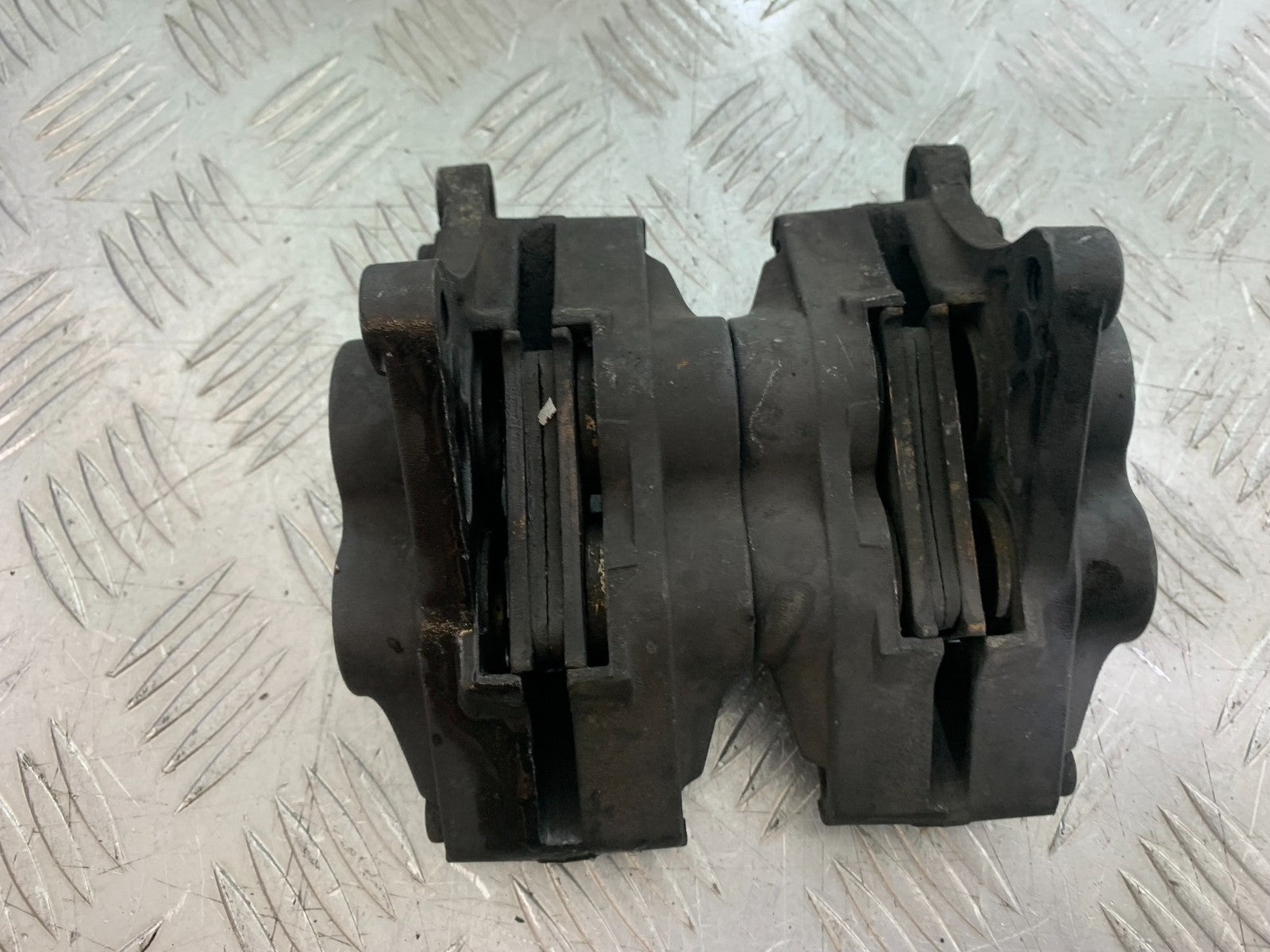 TRIUMPH 1050 SPRINT ST FRONT BRAKE CALIPERS  2003-2011 (CMB1285)