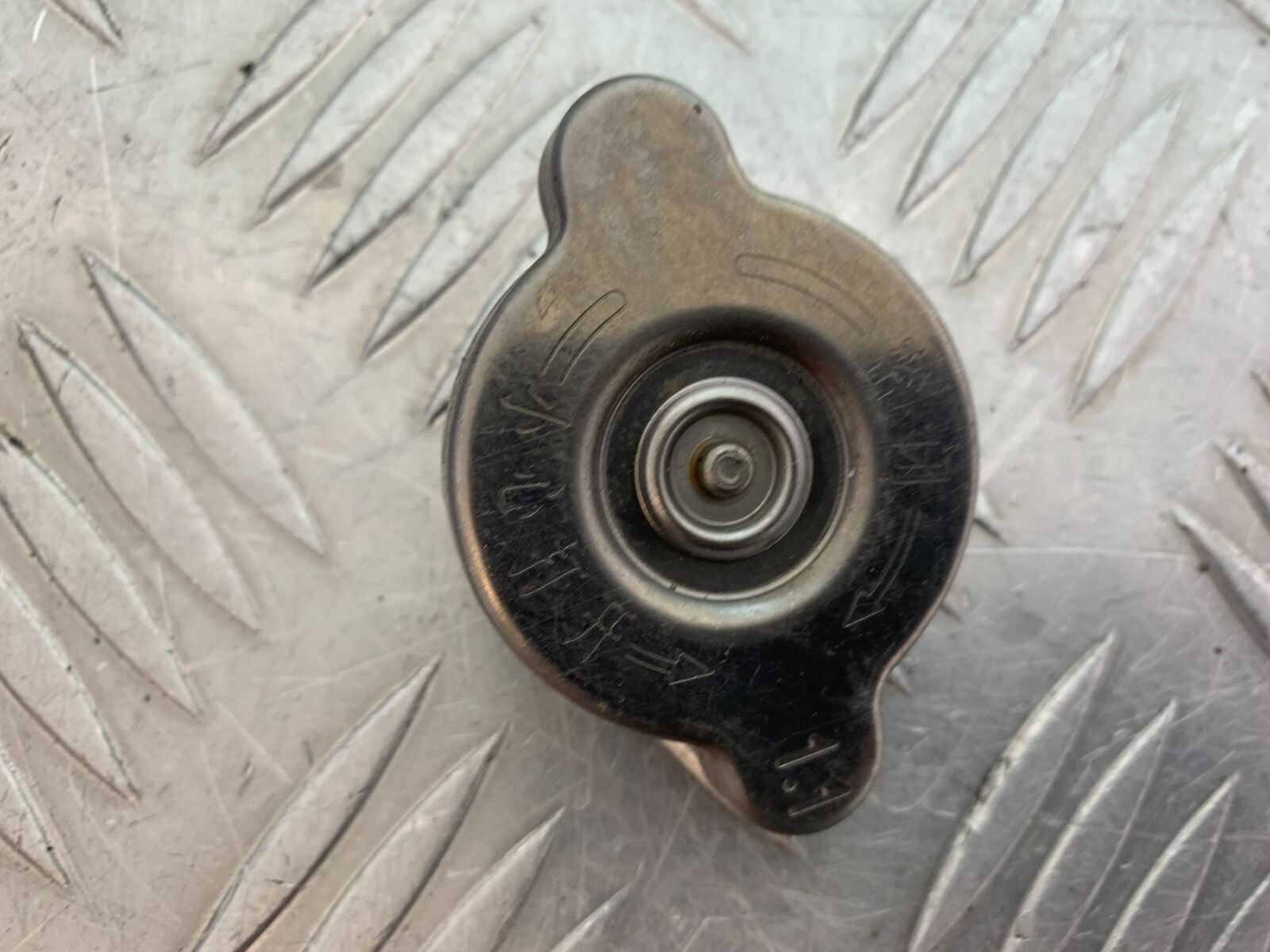 HONDA CBR650 F CBR 650F RADIATOR CAP YEAR 2014-17  (CMB1130)