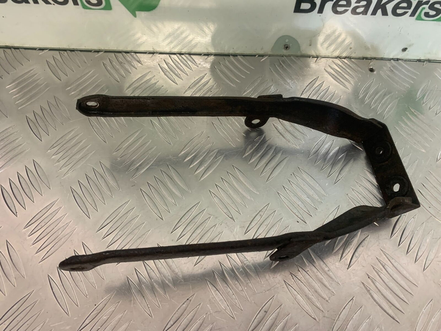 SUZUKI GS750 E GS 750E FRAME BRACKET   YEAR 1979  (STOCK 959)