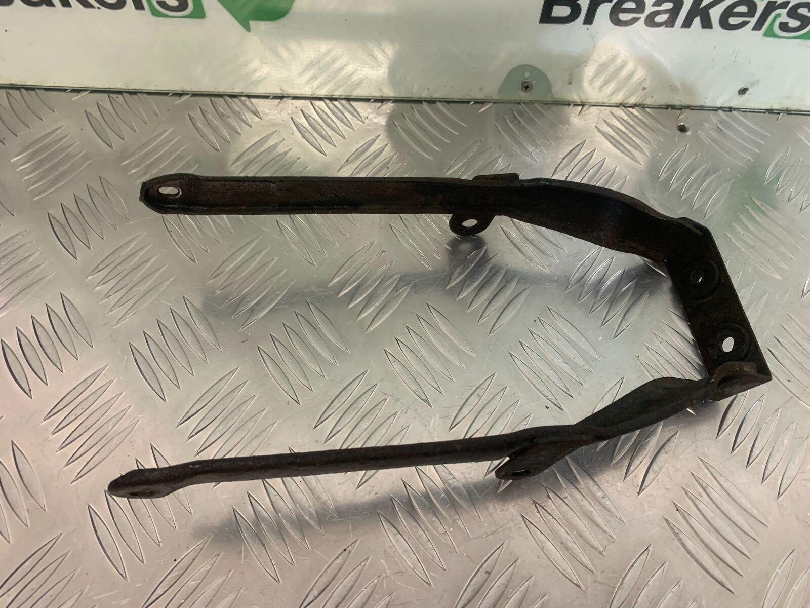 SUZUKI GS750 E GS 750E FRAME BRACKET   YEAR 1979  (STOCK 959)