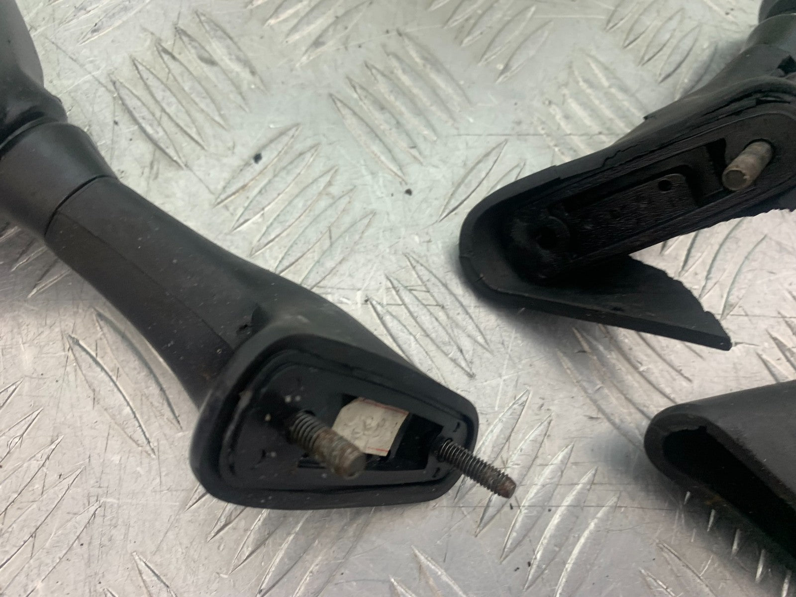 KAWASAKI GPZ600 GPZ 600 LEFT & RIGHT MIRRORS   YEAR 1988-90 (CMB1258)
