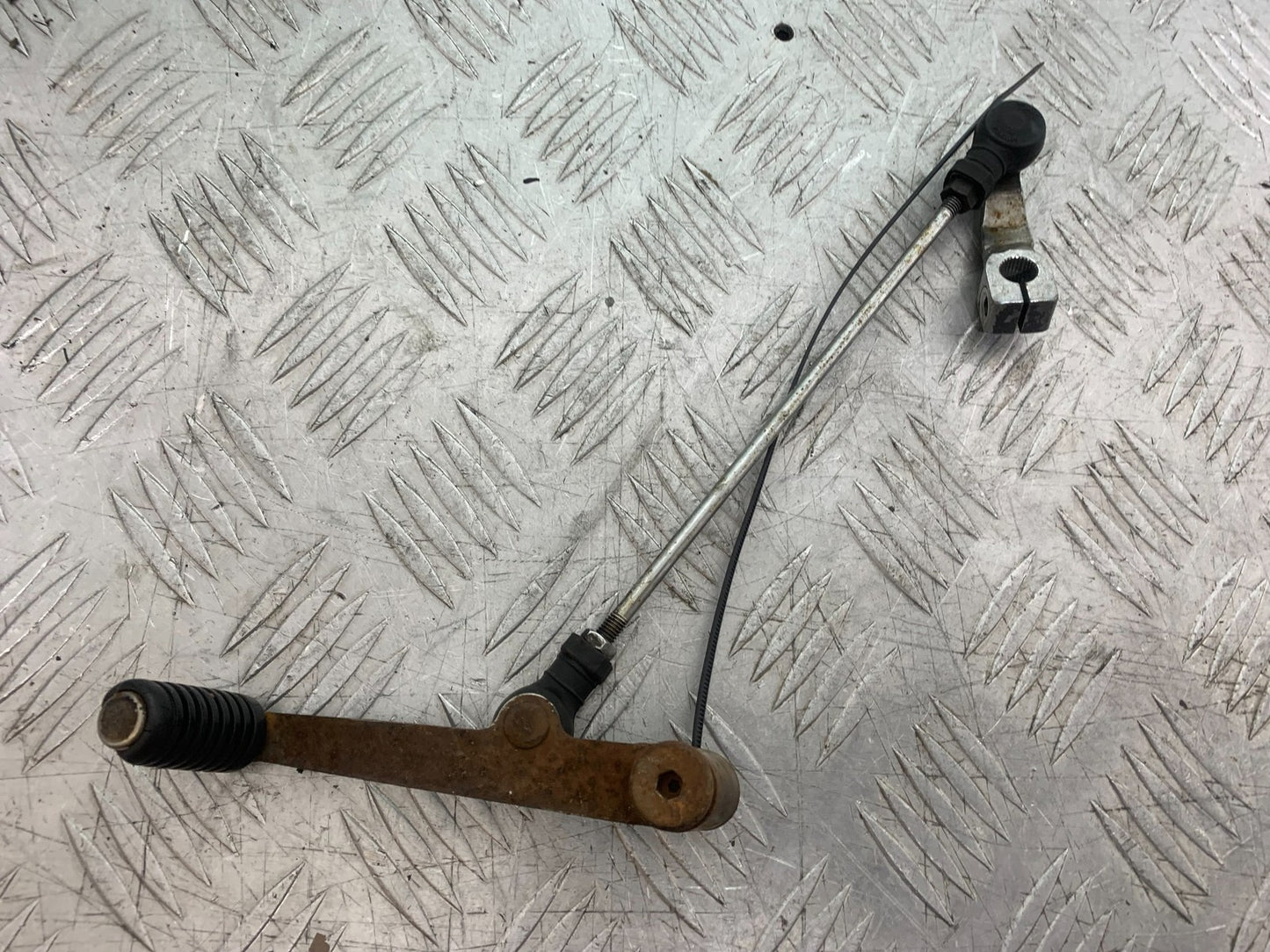HONDA CBF600 CBF 600 GEAR LEVER  YEAR 2004-07  (CMB1305)