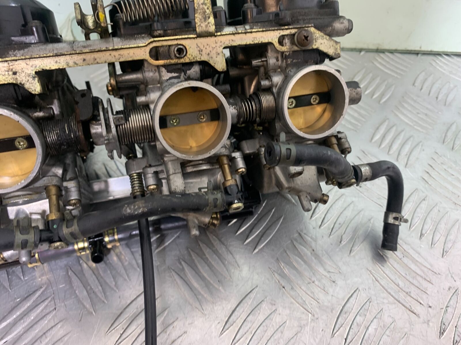 YAMAHA YZF600 YZF 600 THUNDERCAT CARBS  1996-2003 (CMB1105)