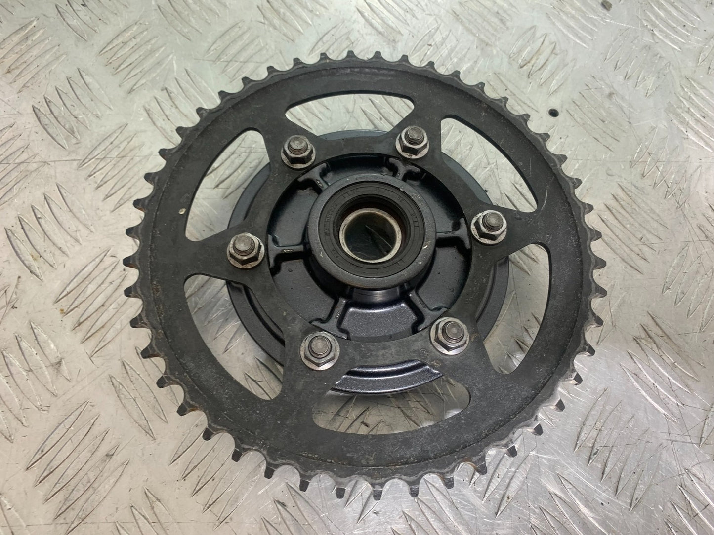 TRIUMPH 675 STREET TRIPLE REAR SPROCKET CARRIER   2013-2016 (CMB1186)