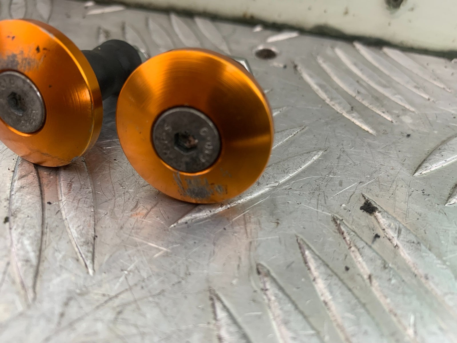 KTM 690 DUKE R LC4 BAR END WEIGHTS YEAR 2012-2015  (CMB1180)