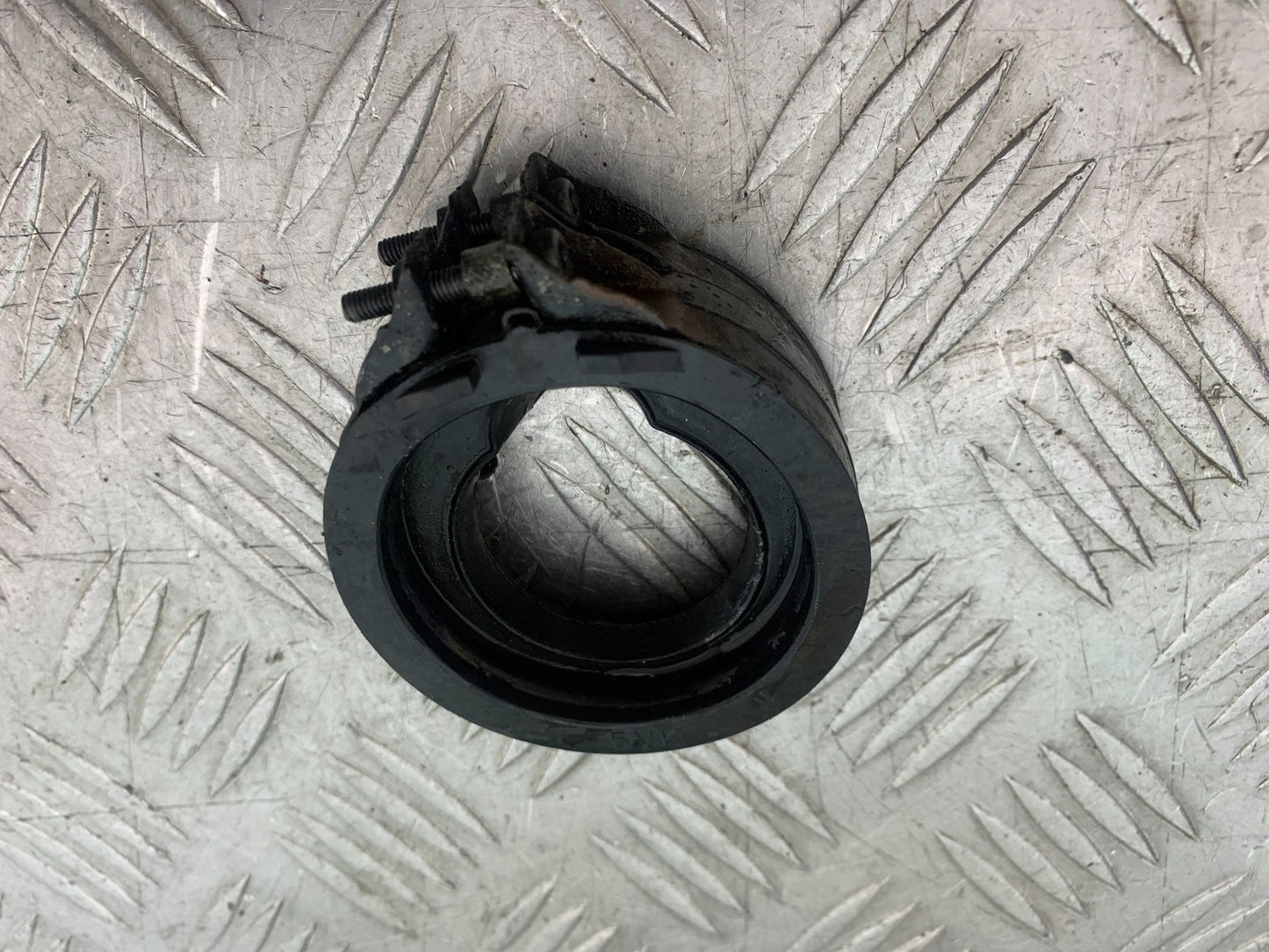 APRILIA 650 PAGASO STRADA CARB RUBBER    YEAR 2005-2010 (CMB1260)
