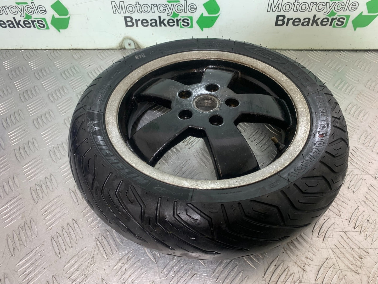 PIAGGIO VESPA GTS 125 FRONT WHEEL   YEAR 2009-2014  (CMB1261)