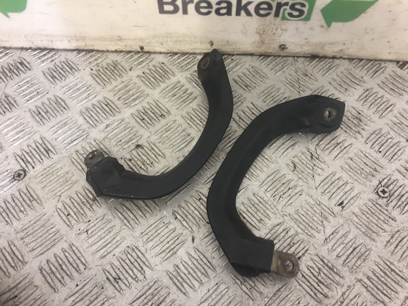 SUZUKI RF600 RF 600 GRAB RAILS   YEAR 1996 (STOCK 679)